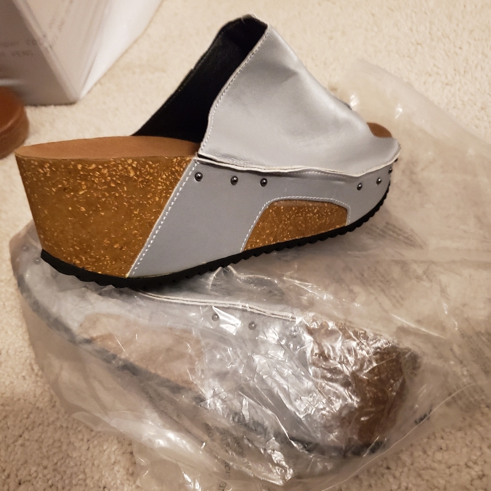 Size 9 Gray Clog